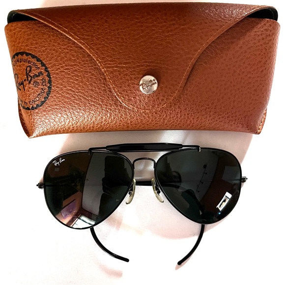 Ray-Ban Vintage Outdoorsman Bausch & Lomb Black Bar Aviator Sunglasses & Case